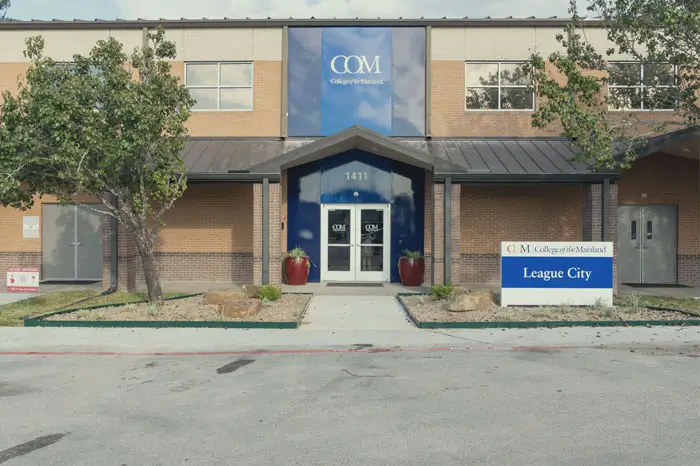 League City building main entrance